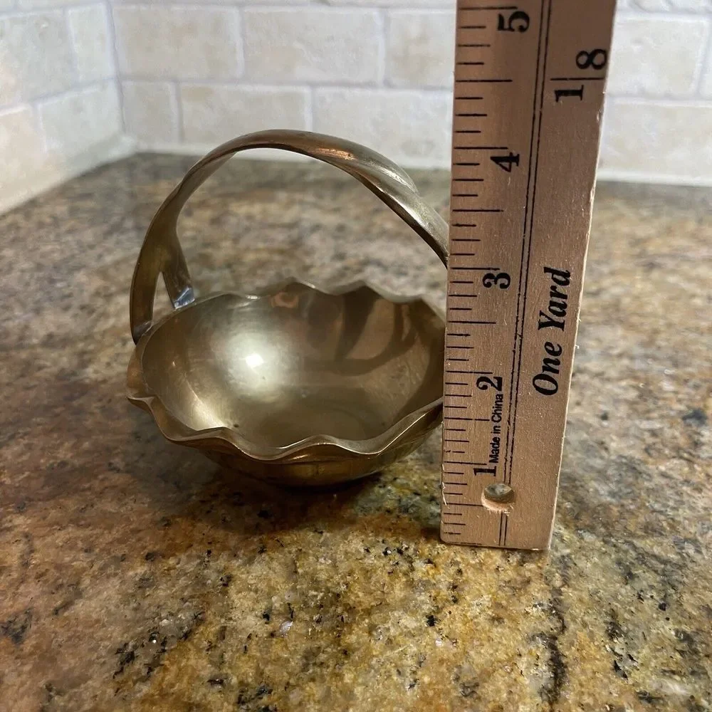 VTG Basket Twist Handle 4 inch Scallop‎ Footed Dish Trinket Solid Yellow Brass